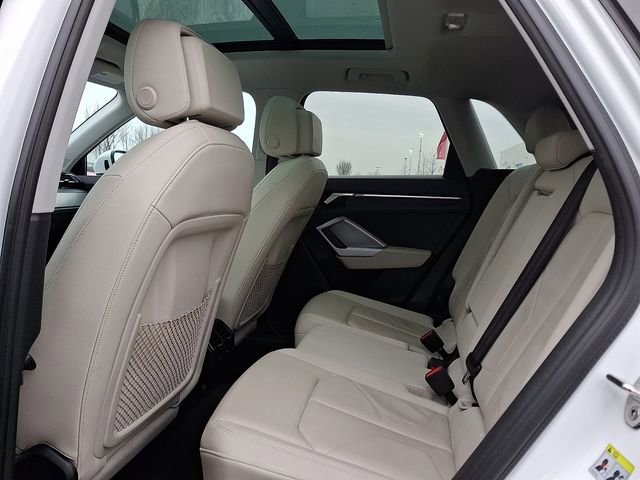 Used 2024 Audi Q3 2.0T Premium image 10