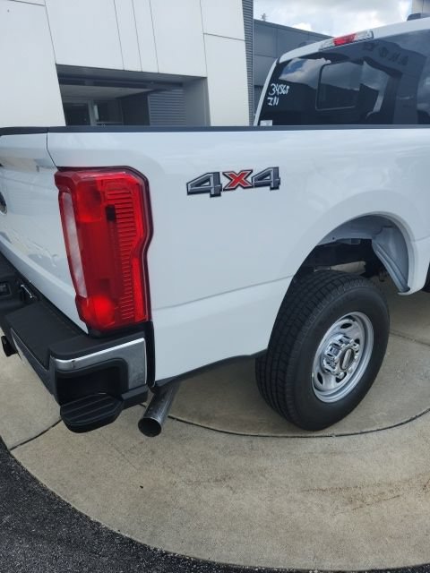 New 2026 Ford F250 XL w/ XL Chrome Package AWD/4WD image 13