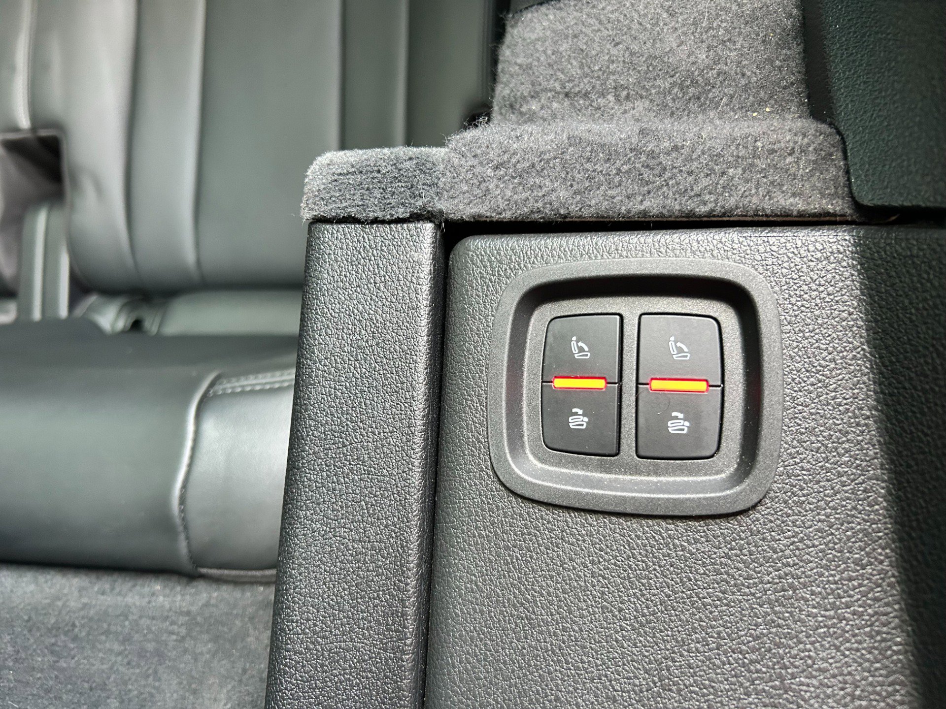 Used 2021 Audi SQ7 Premium Plus w/ Driver Assistance Package image 49