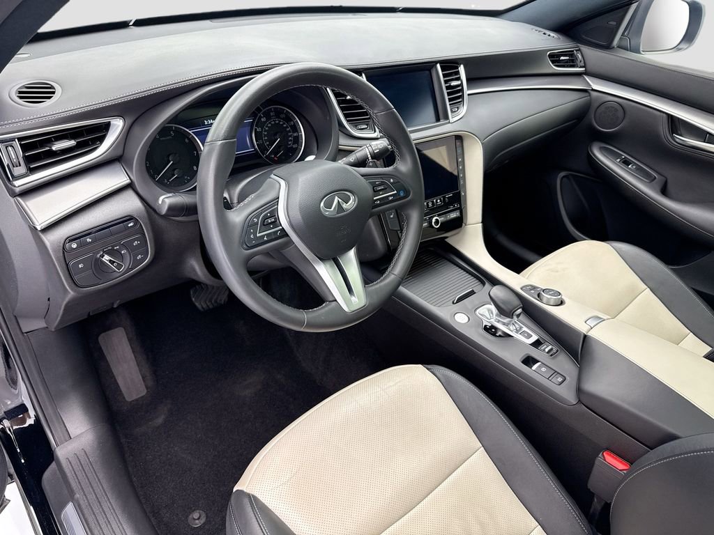 Used 2023 INFINITI QX55 Luxe w/ Cargo Package image 9