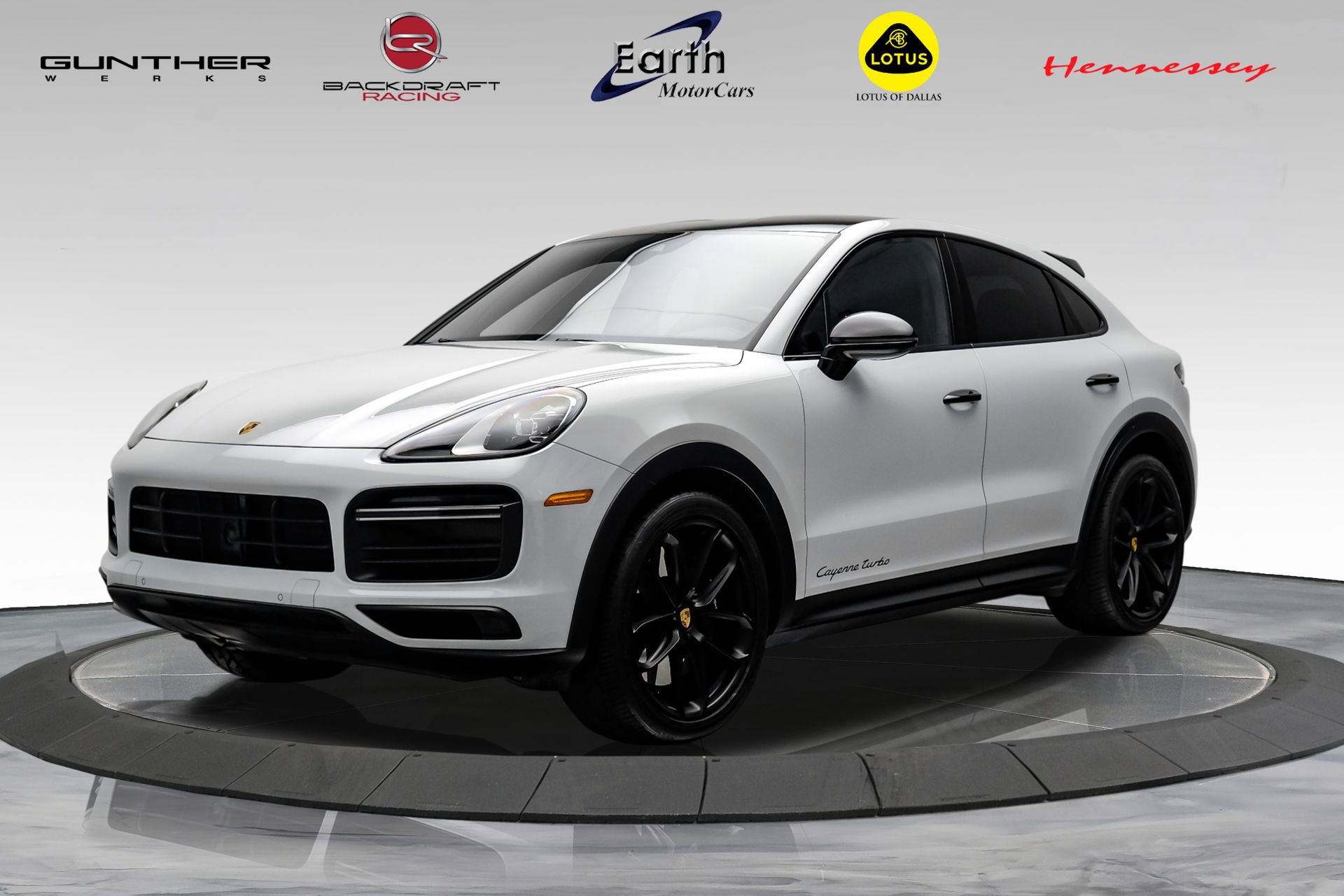 Used 2022 Porsche Cayenne Turbo image 1