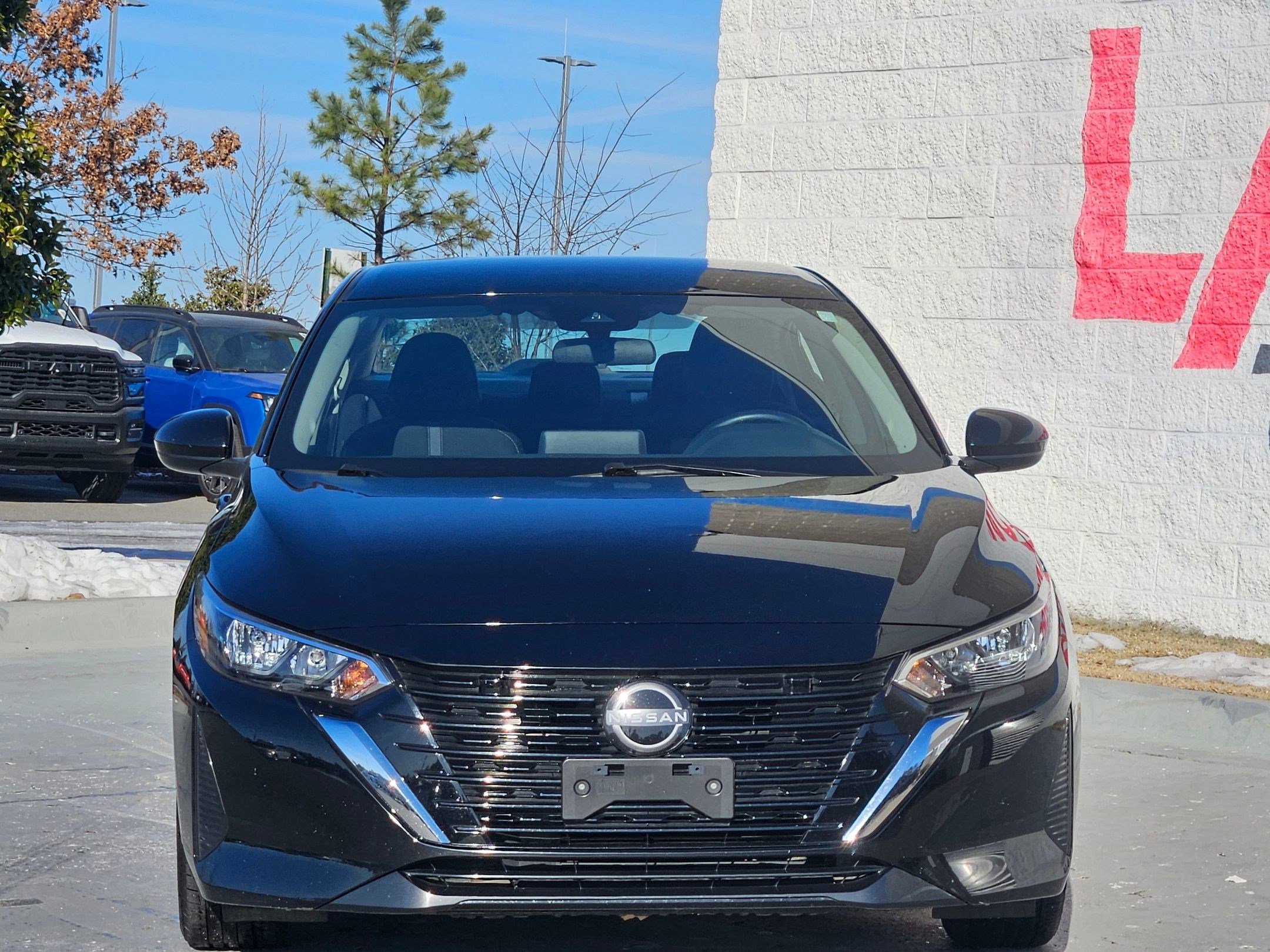 Used 2024 Nissan Sentra SV image 2