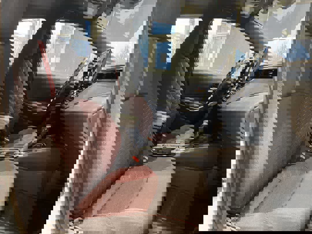 Used 2025 Toyota Corolla SE image 23