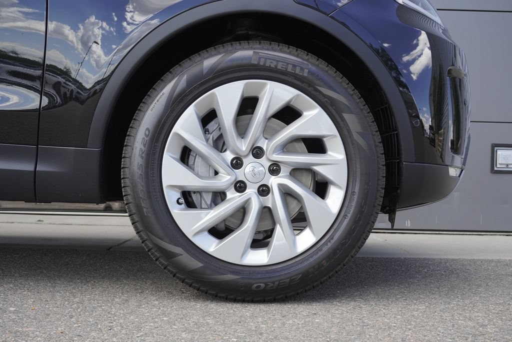 New 2026 Land Rover Discovery S AWD/4WD image 32