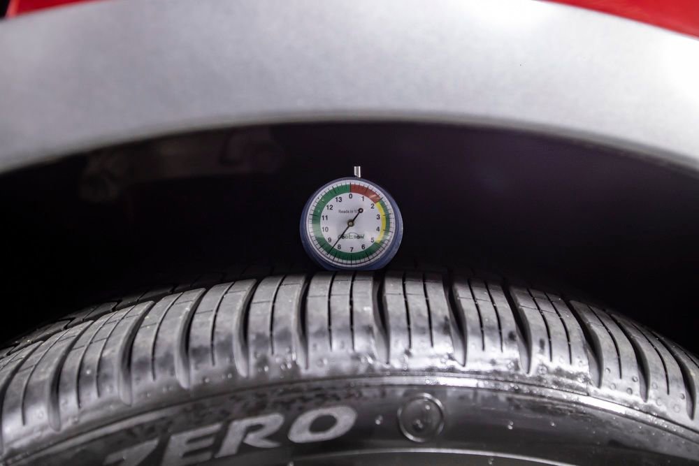 Used 2021 Jaguar F-PACE SVR image 46