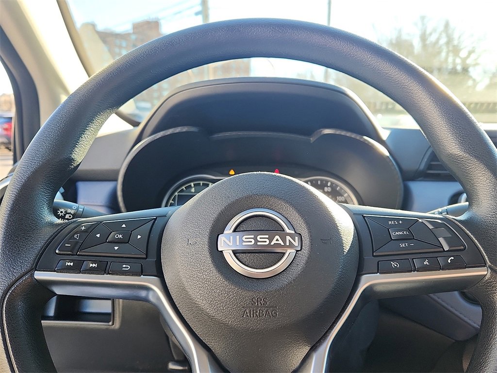 Used 2024 Nissan Versa SV w/ Trunk Package image 18