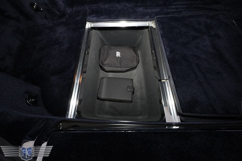 Used 2009 Rolls-Royce Phantom Coupe RWD image 36