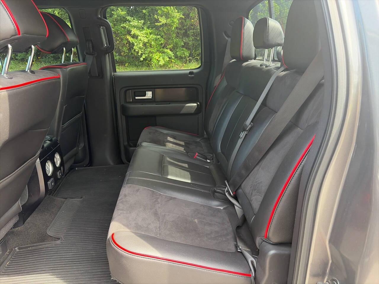 Used 2014 Ford F150 FX4 w/ Equipment Group 402A Luxury AWD/4WD image 22