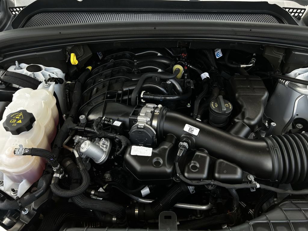 Used 2023 Jeep Grand Cherokee L Laredo RWD image 36