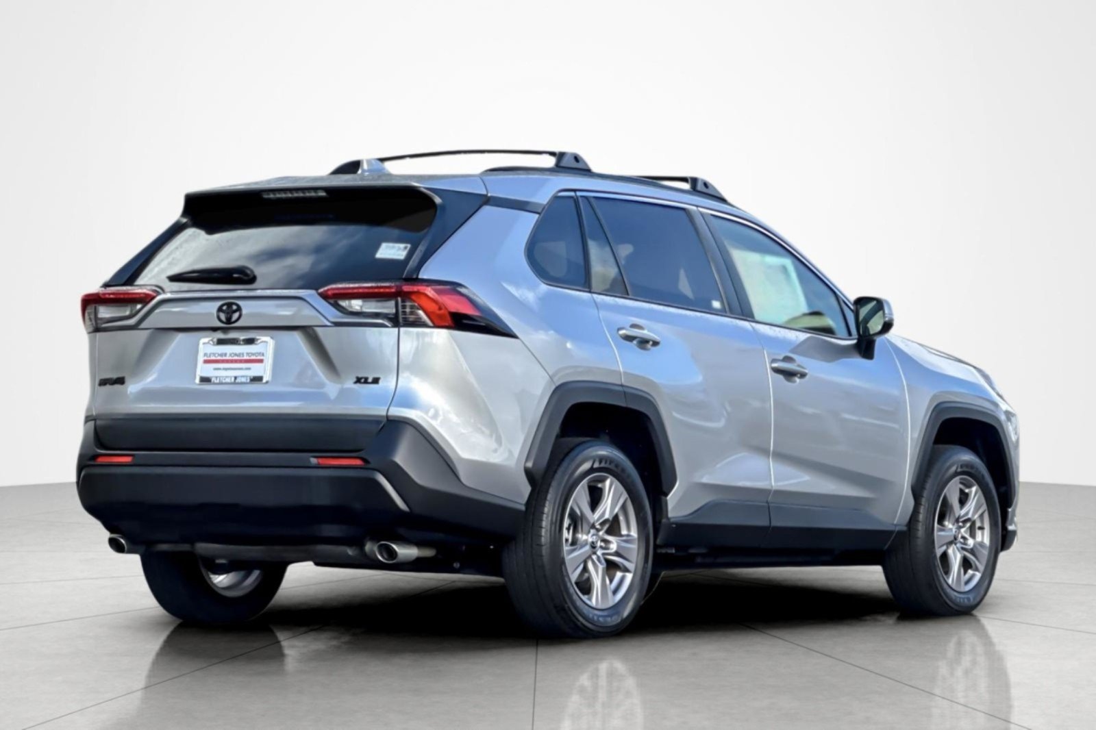 Certified 2025 Toyota RAV4 XLE FWD image 5