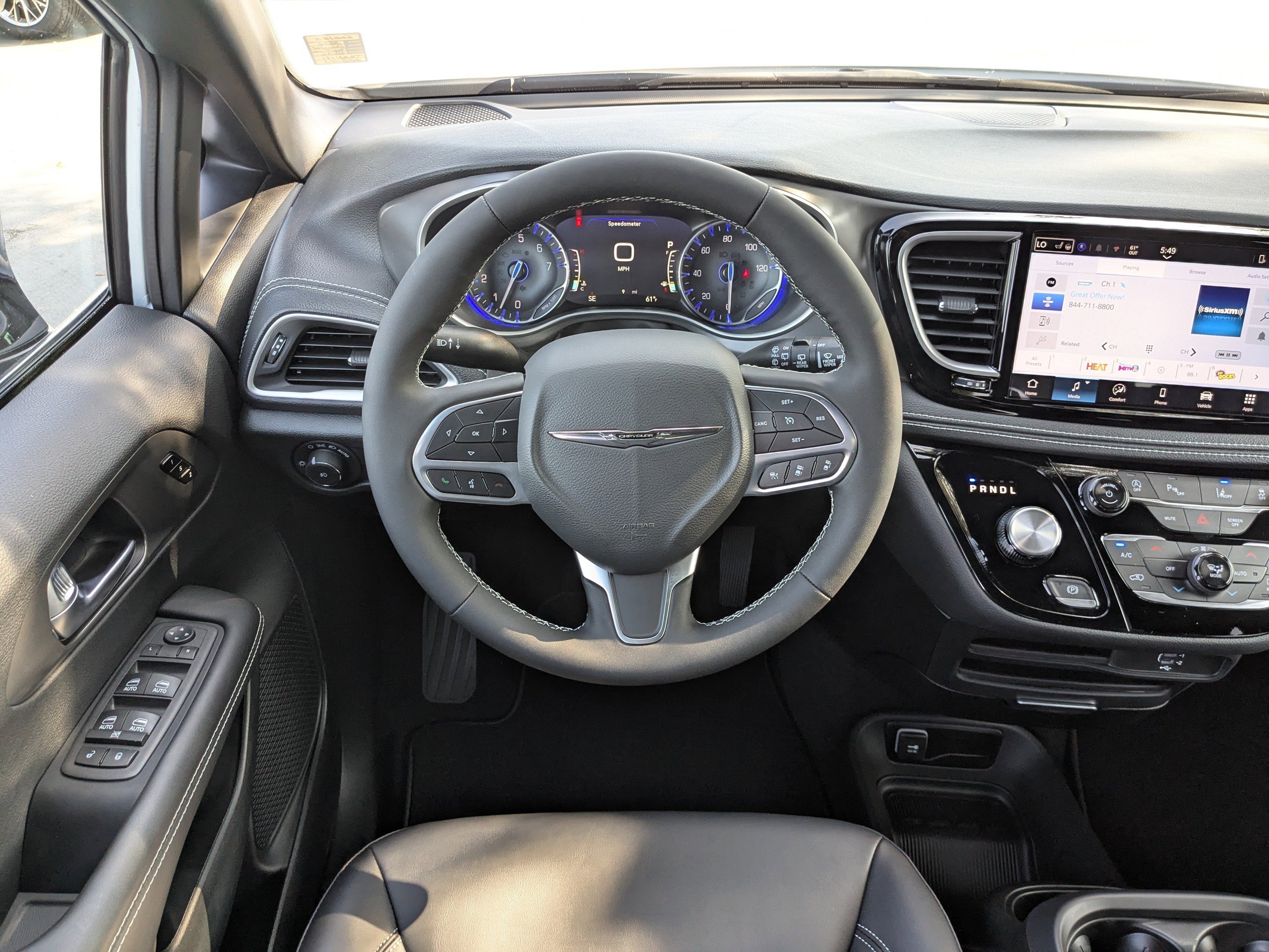 New 2026 Chrysler Pacifica Select image 15