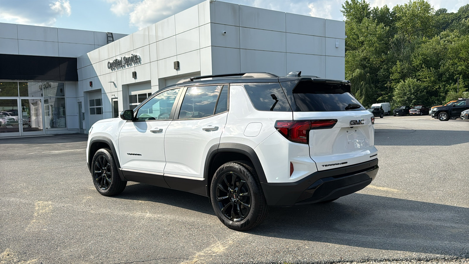Certified 2026 GMC Terrain Elevation w/ Elevation Premium Package AWD/4WD image 8