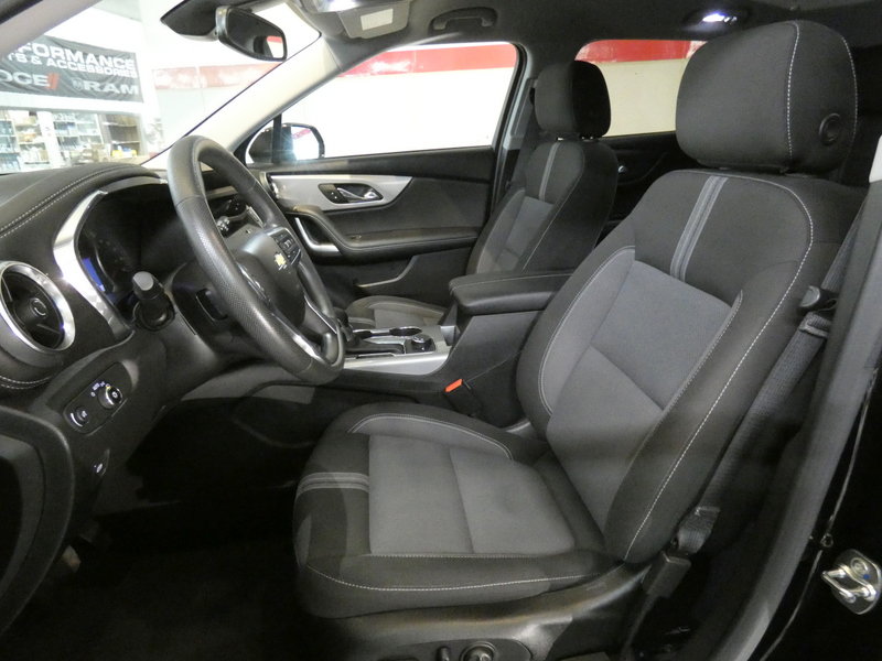 Used 2024 Chevrolet Blazer LT w/ Convenience Package FWD image 9