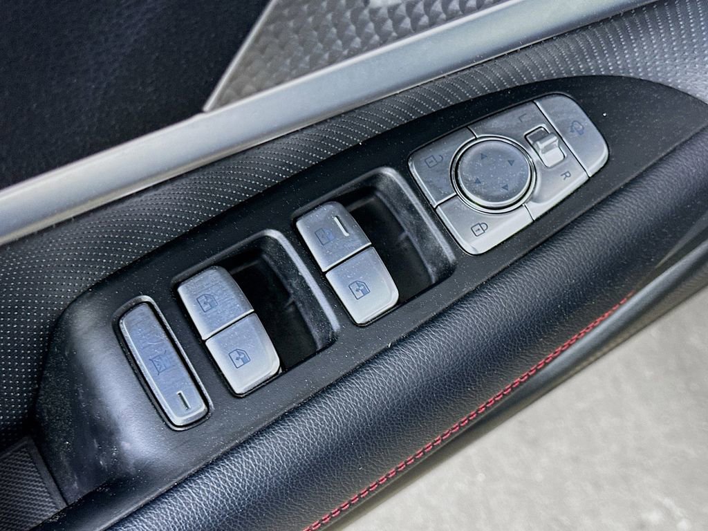 Used 2023 Genesis G70 2.0T w/ Sport Prestige Package image 20