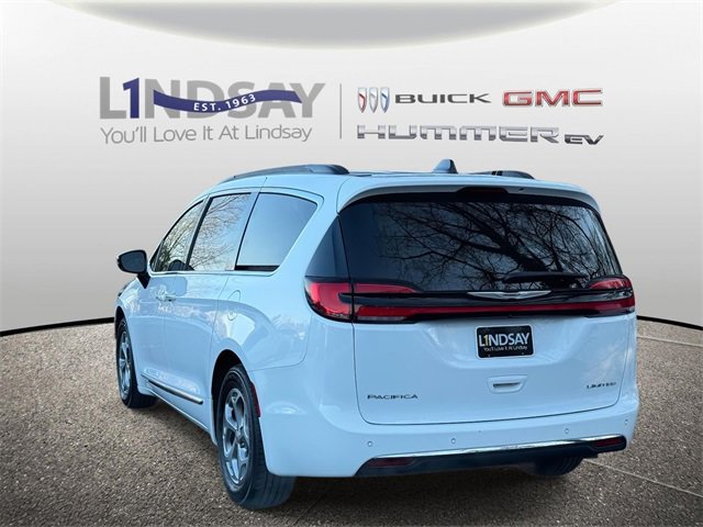 Used 2023 Chrysler Pacifica Limited image 4