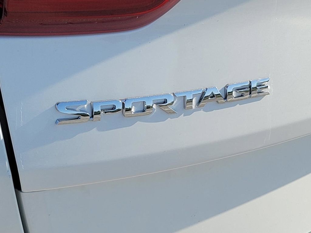 Used 2021 Kia Sportage LX image 26