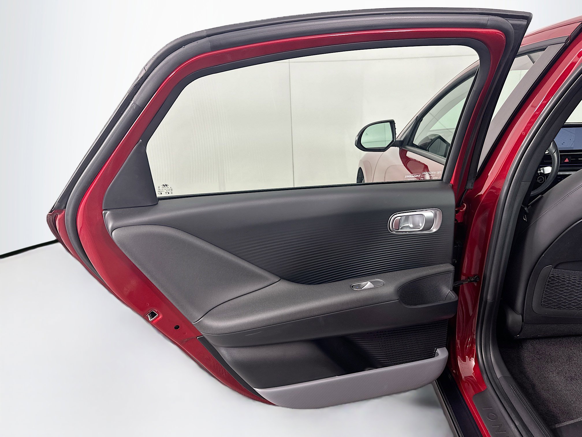 Used 2024 Hyundai Ioniq 6 SEL image 27