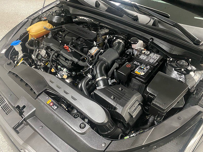 Used 2022 Kia K5 LX image 16