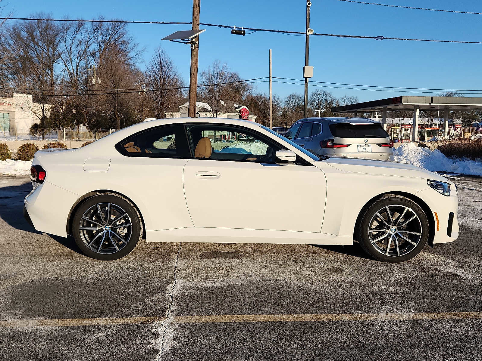 Used 2025 BMW 230i xDrive Coupe w/ Convenience Package image 7