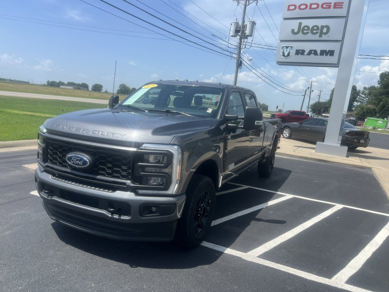 Used 2023 Ford F250 XL w/ STX Appearance Package image 4