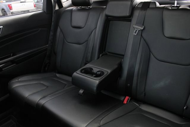 Used 2017 Ford Edge Titanium w/ Equipment Group 302A image 23