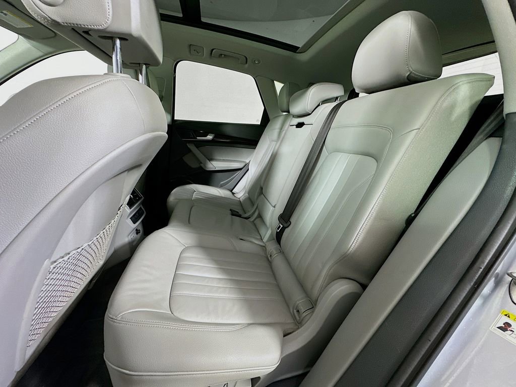Used 2019 Audi Q5 2.0T Premium Plus w/ Premium Plus Package image 4