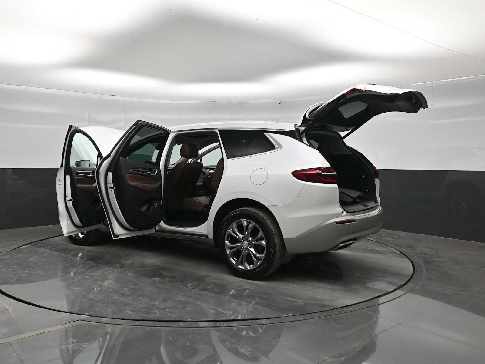 Used 2019 Buick Enclave Avenir w/ Avenir Technology Package AWD/4WD image 43