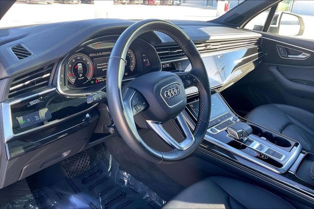 Used 2025 Audi Q7 3.0T Premium Plus image 16