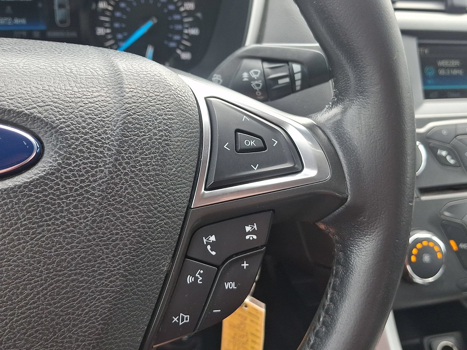Used 2016 Ford Fusion SE w/ Equipment Group 201A FWD image 22
