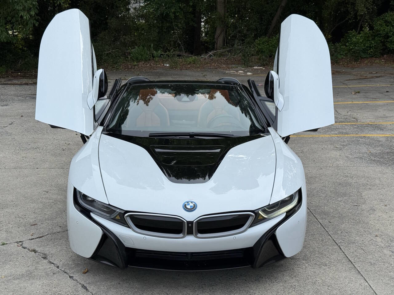 Used 2019 BMW i8 Roadster AWD/4WD image 14