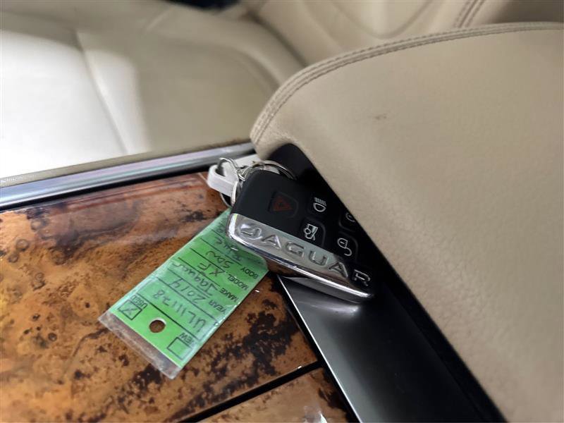 Used 2014 Jaguar XF 3.0 AWD/4WD image 28