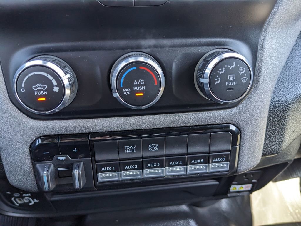 Used 2024 RAM 2500 Tradesman w/ Chrome Appearance Group image 29