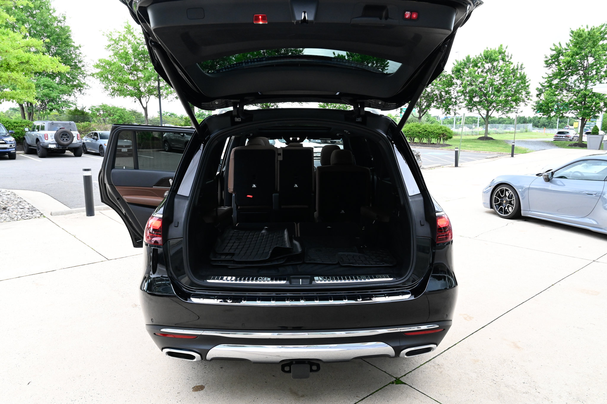 Used 2025 Mercedes-Benz GLS 450 4MATIC image 44