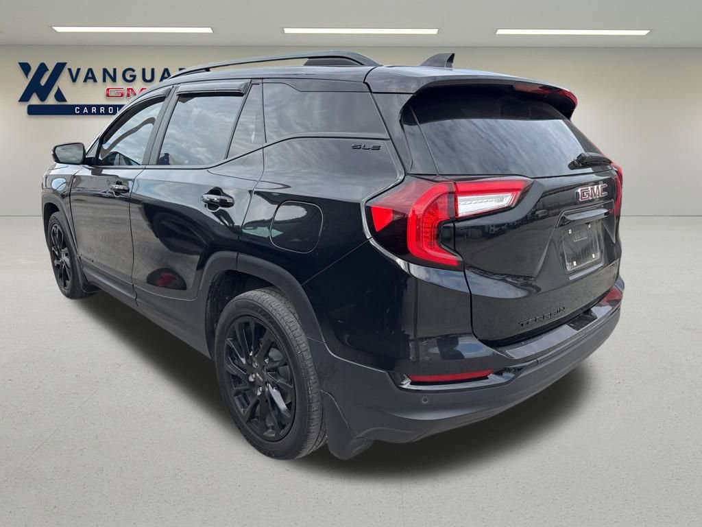 Used 2023 GMC Terrain SLE w/ Driver Convenience Package image 3