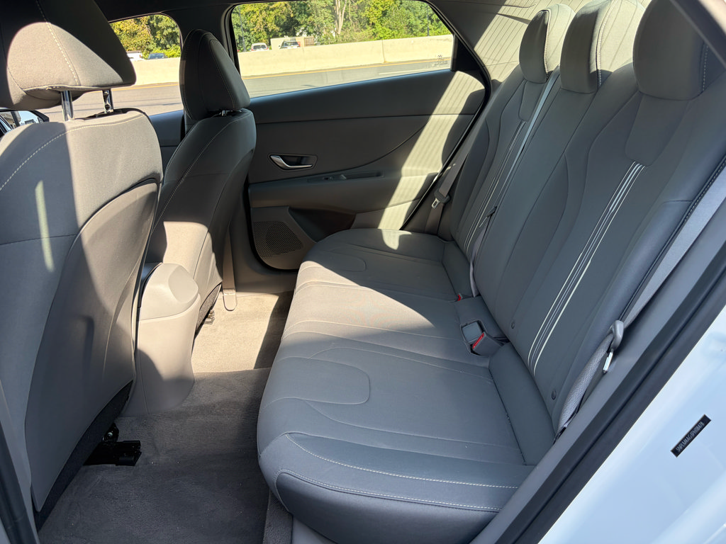 Used 2023 Hyundai Elantra SEL FWD image 14