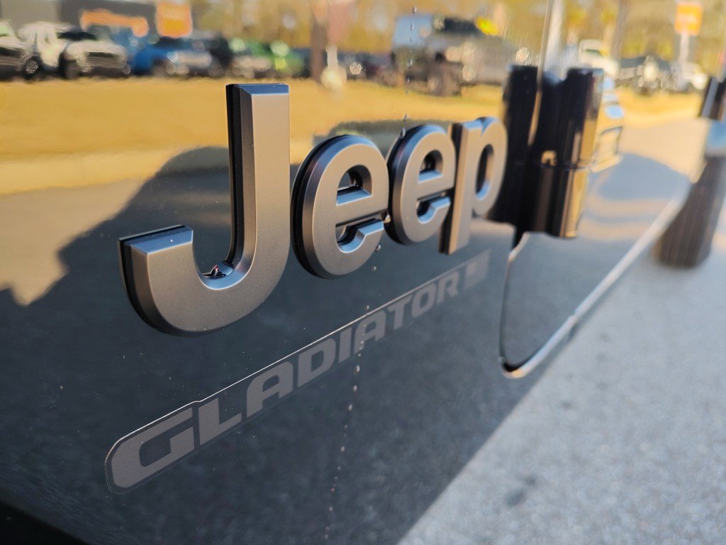 New 2026 Jeep Gladiator Sport AWD/4WD image 6