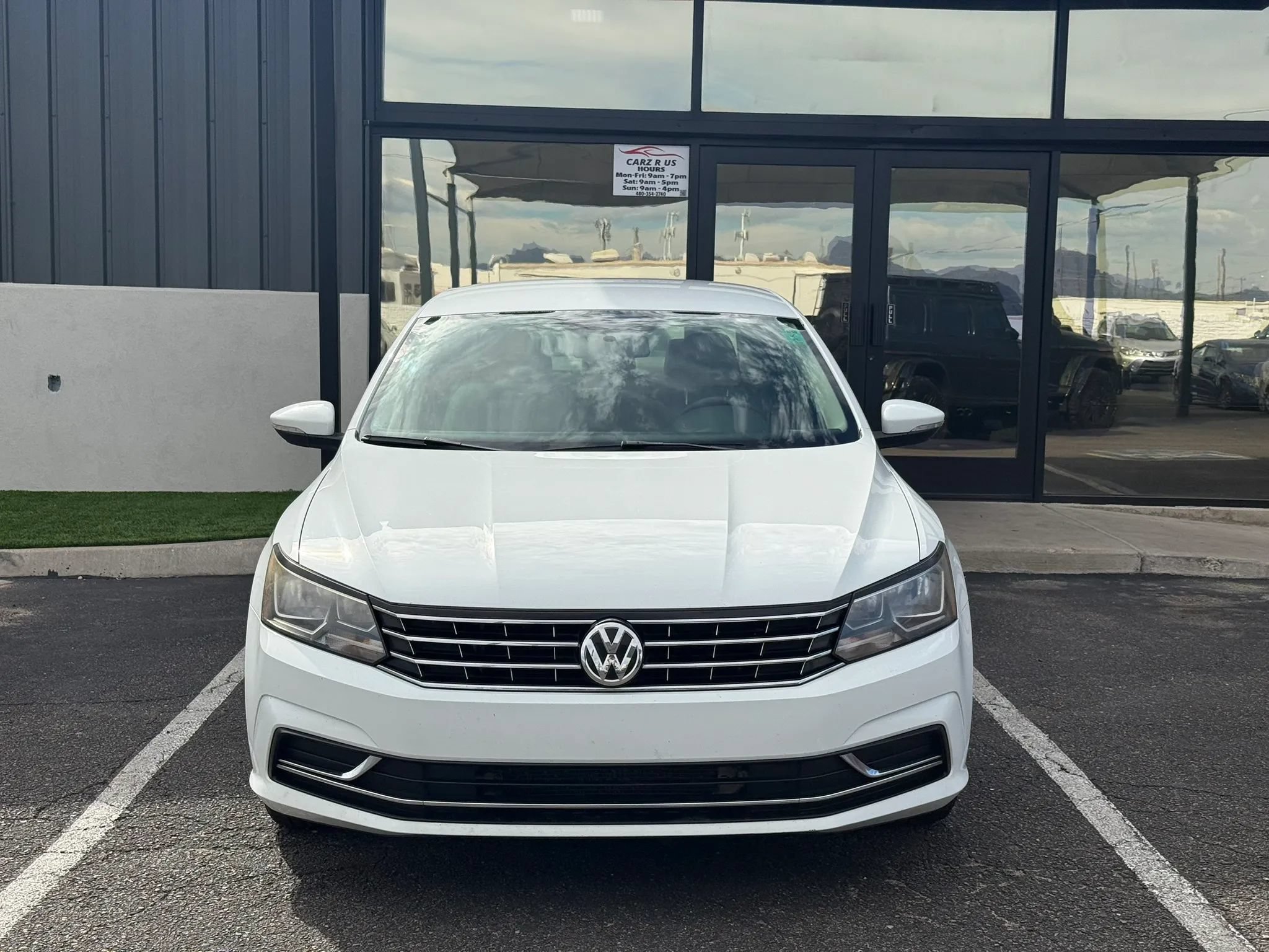 Used 2018 Volkswagen Passat 2.0T S FWD image 14