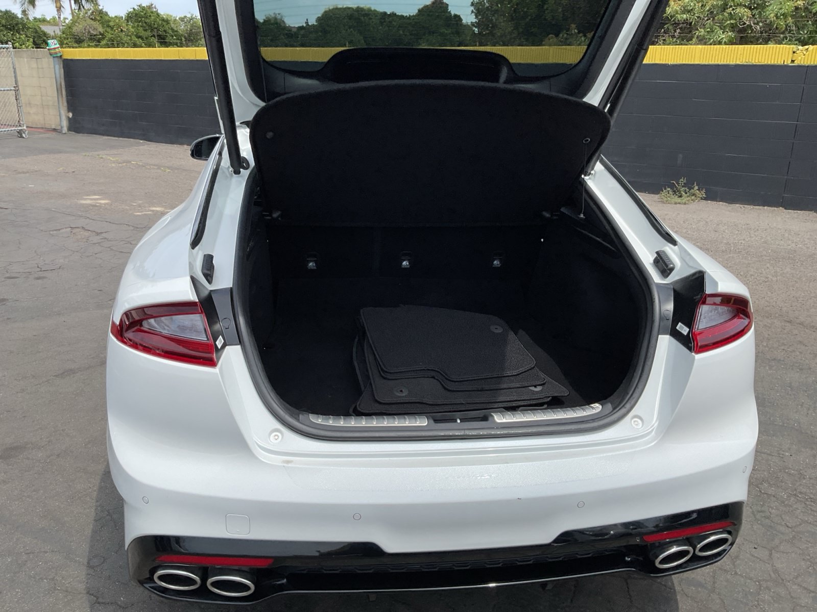 Used 2021 Kia Stinger GT2 RWD image 25
