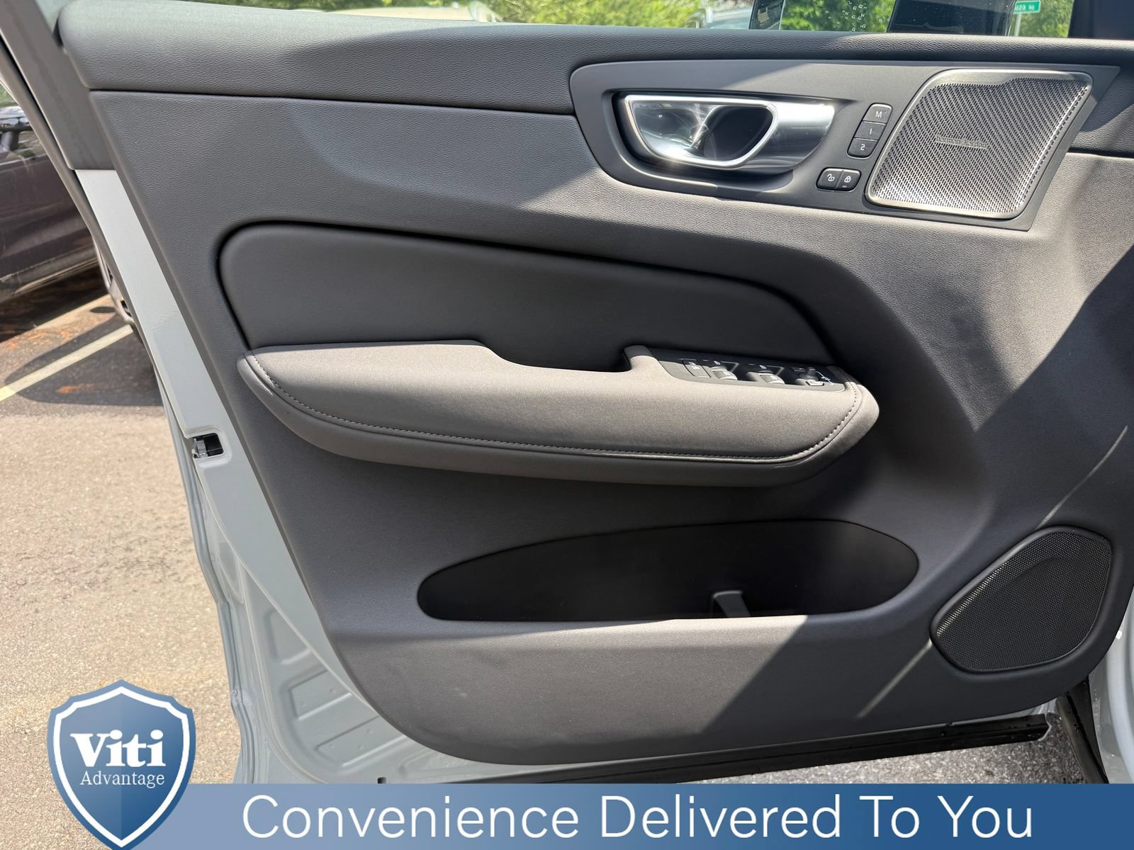New 2026 Volvo XC60 B5 Plus w/ Protection Package Premier AWD/4WD image 11