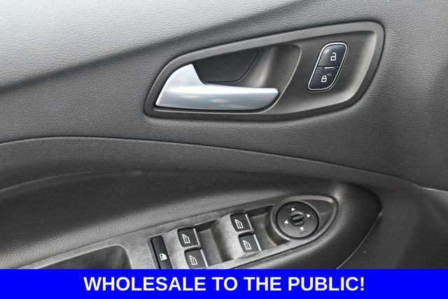 Used 2017 Ford Escape SE w/ Equipment Group 201A FWD image 13