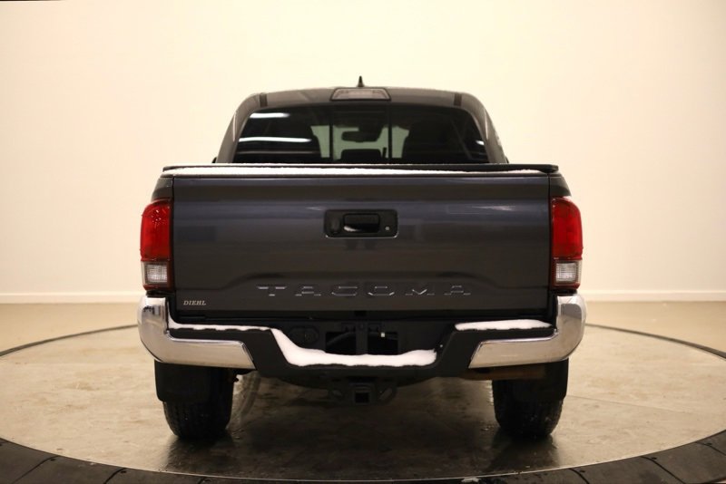 Used 2019 Toyota Tacoma TRD Off-Road w/ Four Season Floor Mat Package image 4