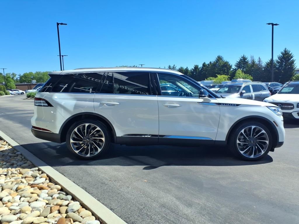 Used 2022 Lincoln Aviator Reserve w/ Equipment Group 201A AWD/4WD image 7