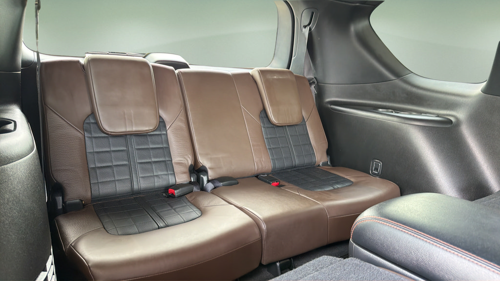 Certified 2020 Nissan Armada Platinum w/ Platinum Reserve Package RWD image 17