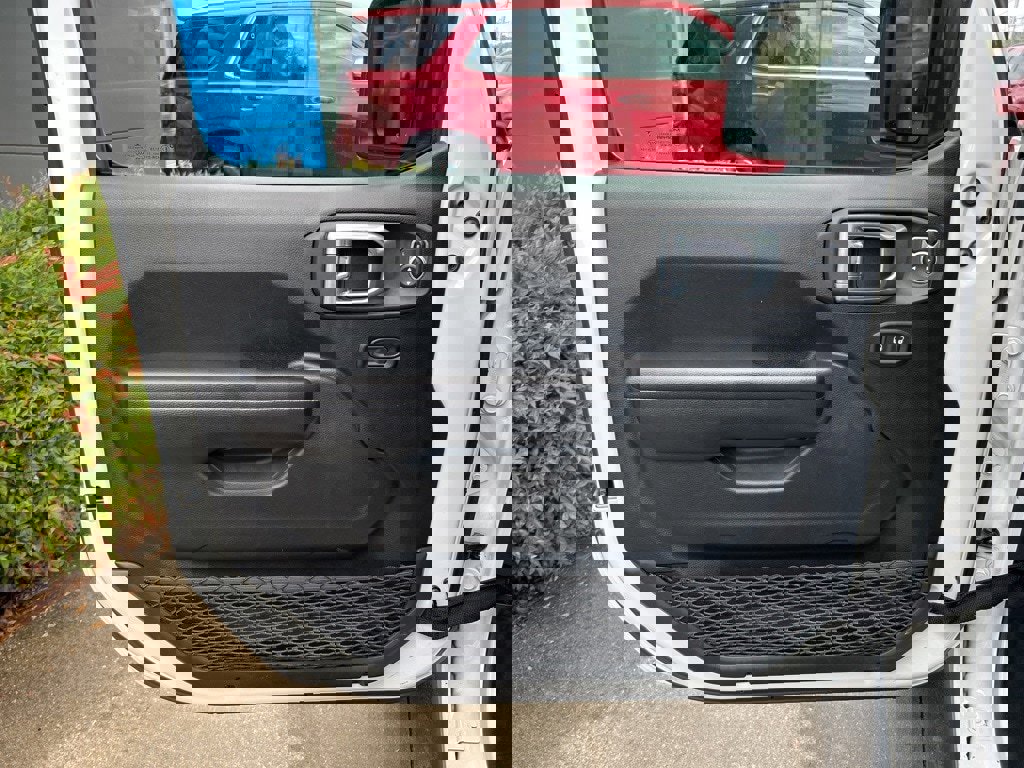 Used 2021 Jeep Wrangler Unlimited Sport image 14