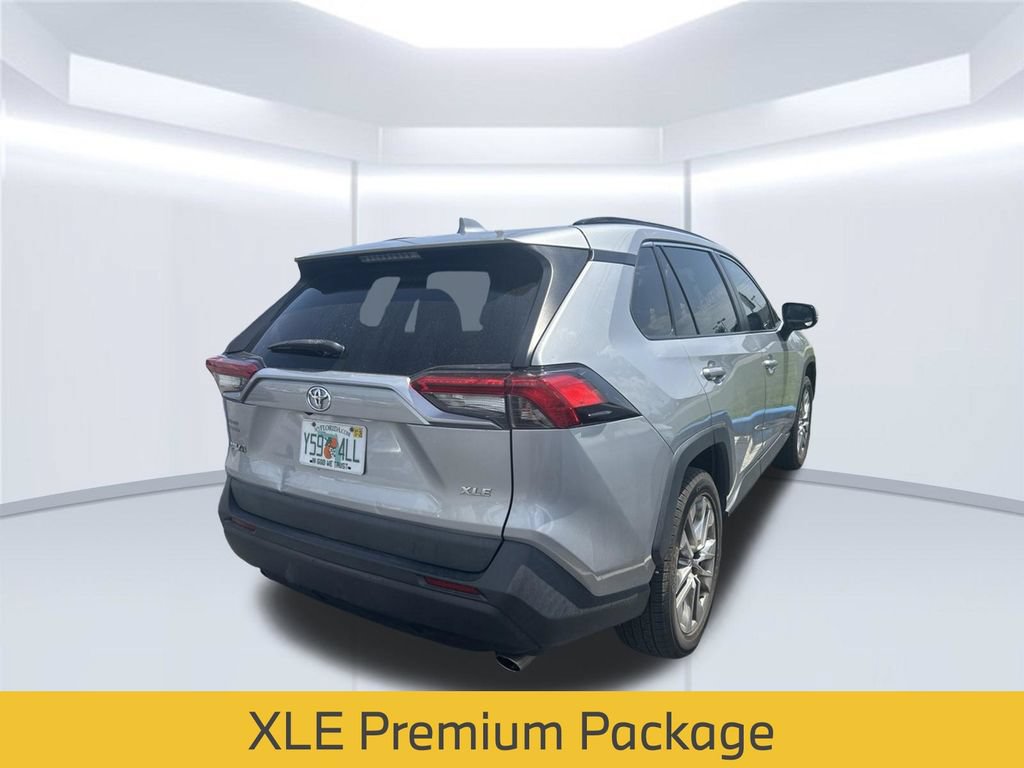 Used 2020 Toyota RAV4 XLE Premium FWD image 6