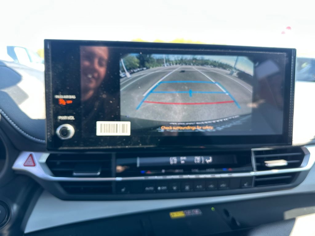 Used 2026 Toyota Sienna XSE AWD/4WD image 25