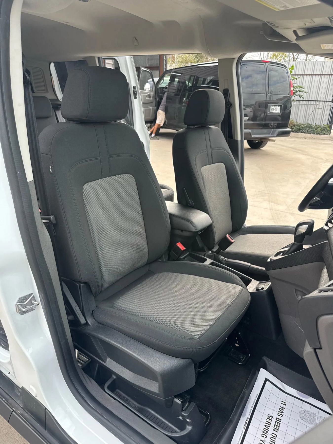Used 2020 Ford Transit Connect XL image 41