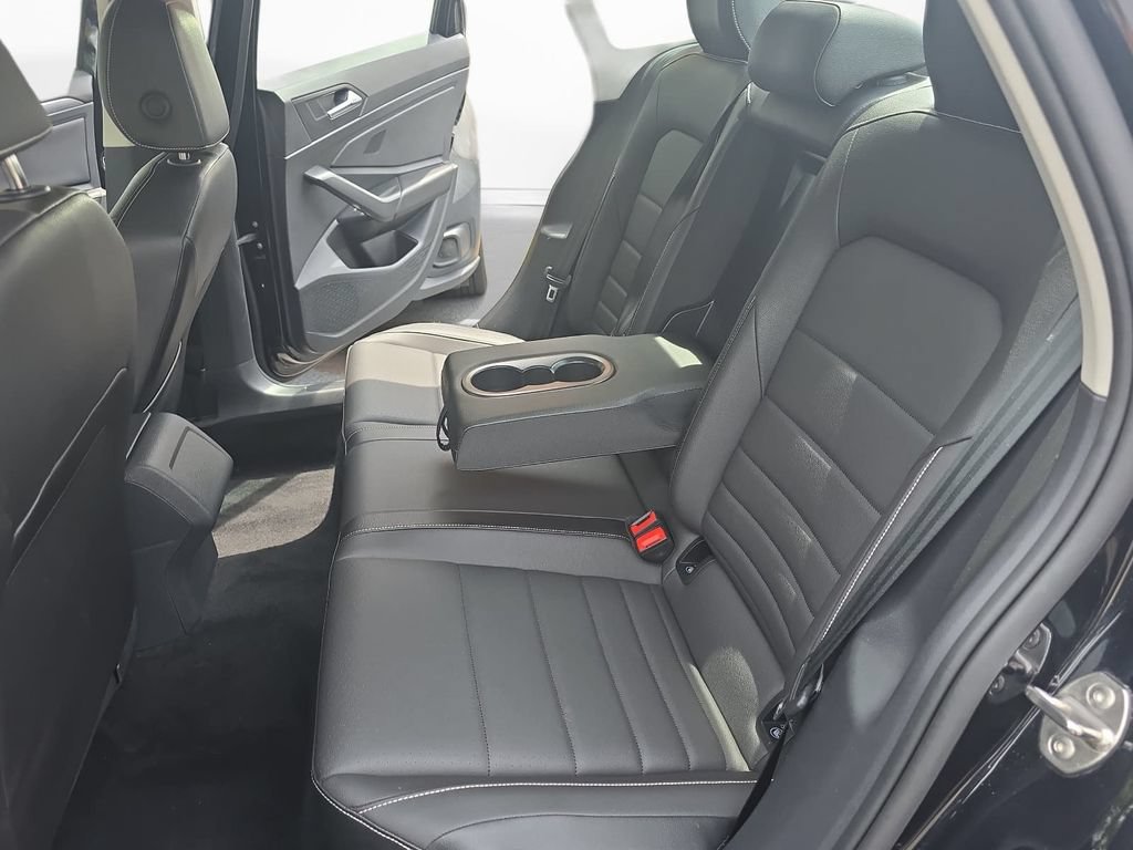 Used 2024 Volkswagen Jetta SE FWD image 13