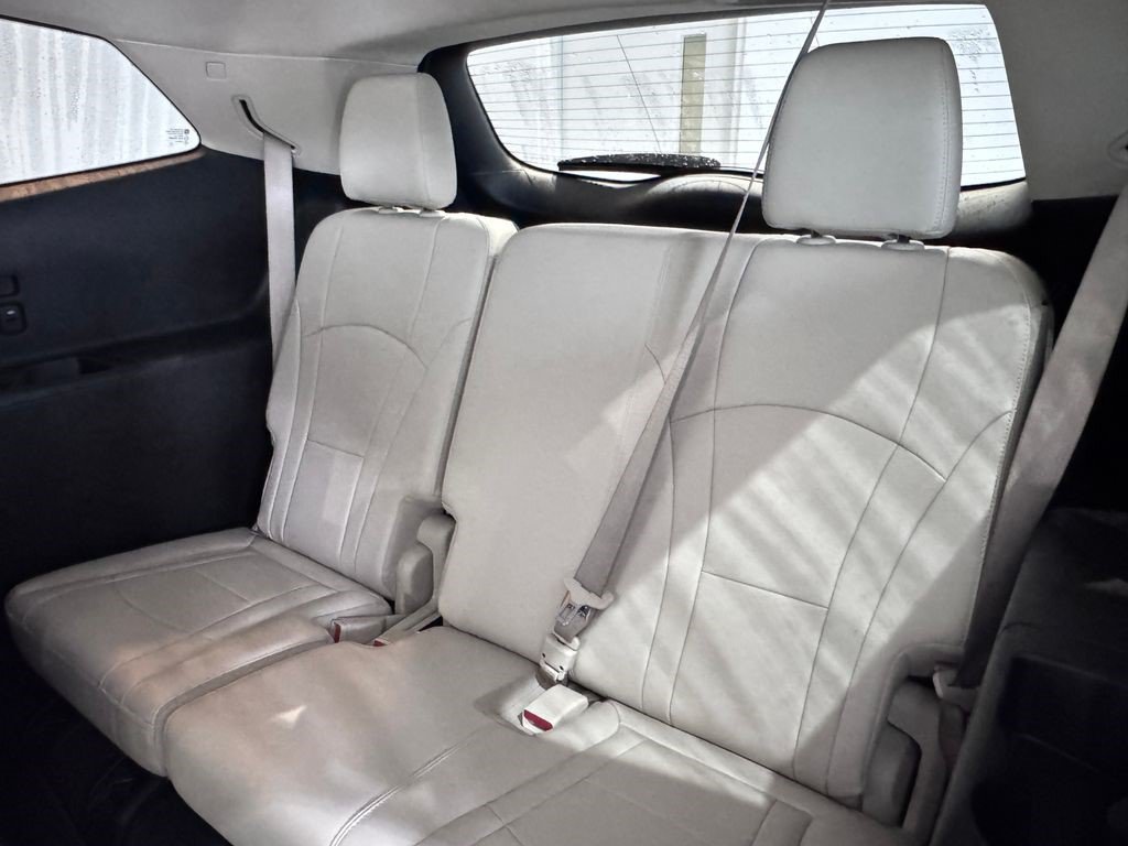 Certified 2023 Buick Enclave Essence AWD/4WD image 8
