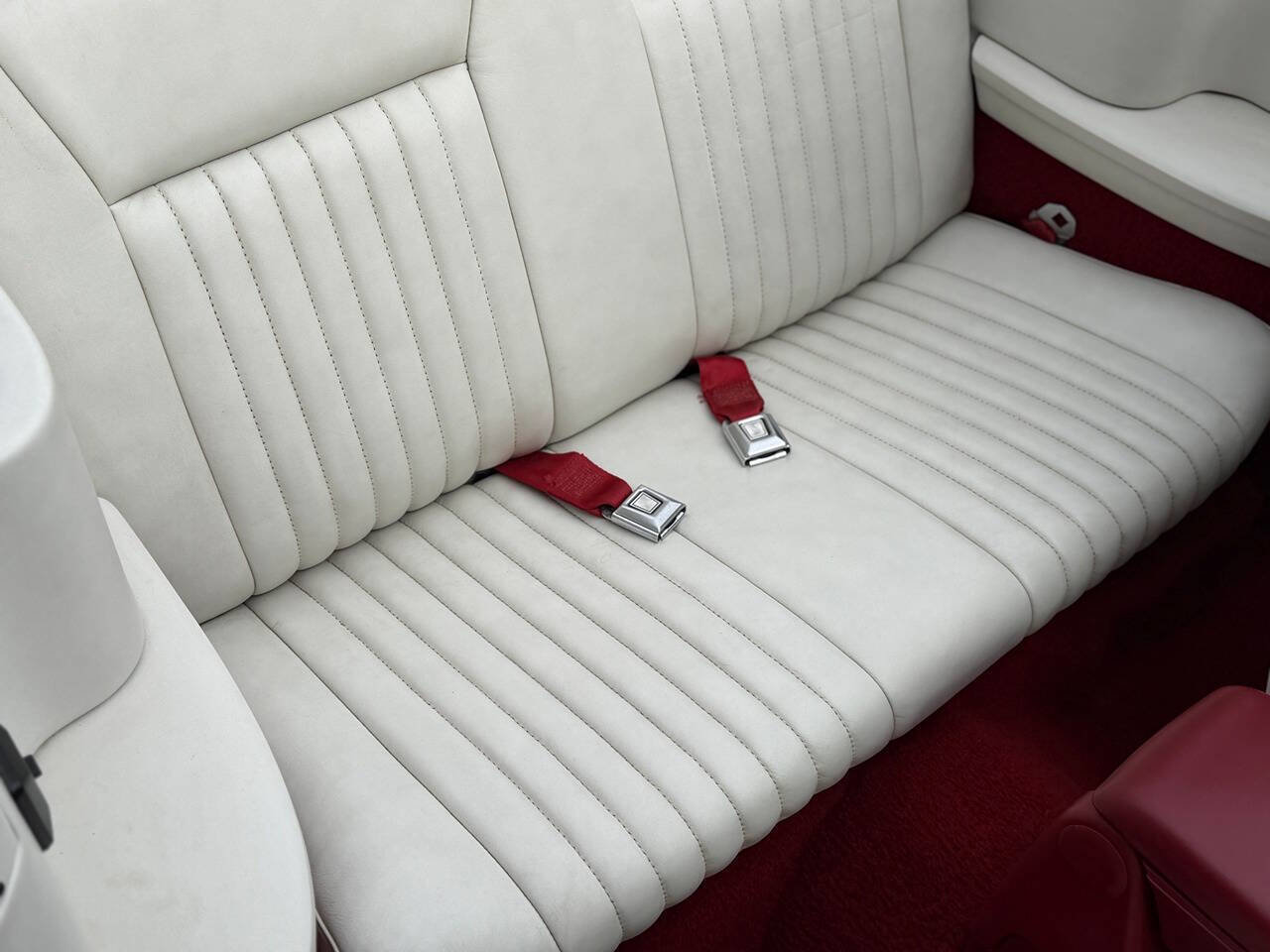 Used 1988 Ford Mustang GT image 92